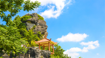 陡峭一座古亭