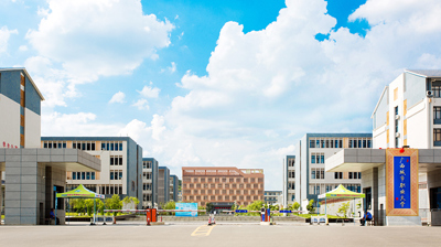 学校大门