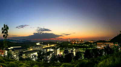 崇左校区夜景图