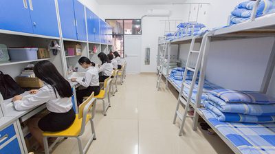 学生六人间公寓