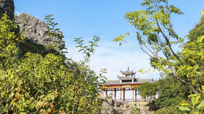 蝴蝶山（远看期颐居）
